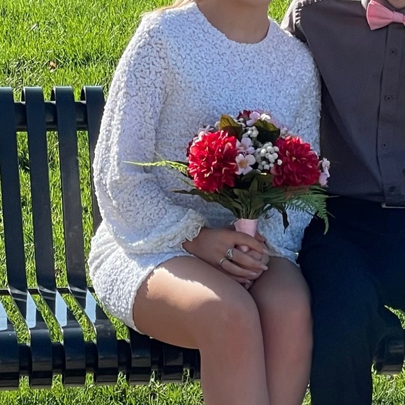 Like New! ROSEDRESS white sequin mini dress homecoming HoCo dance SMALL bodycon - Picture 1 of 12